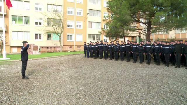 Carcassonne: hommage poignant de la caserne du colonel Beltrame