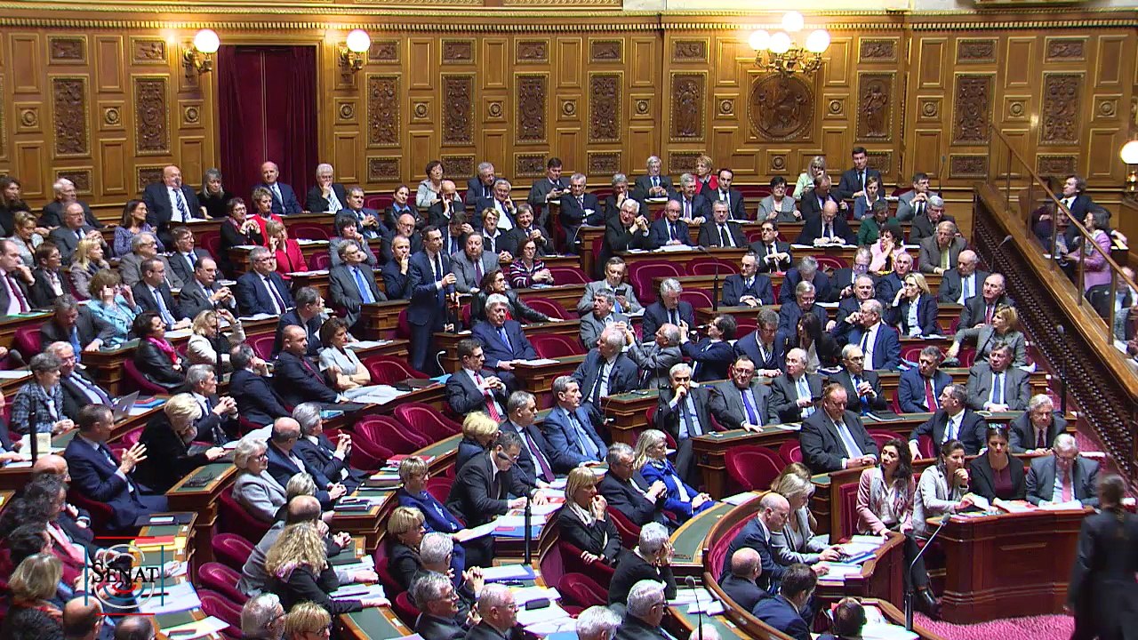 QAG - Bruno Retailleau : "Le sacrifice d’Arnaud Beltrame nous oblige au courage, car il y a pire que l’horreur : l’accoutumance à l’horreur. Le gouvernement est-il prêt à assumer ce courage, totalement et sans ambiguïté ?"