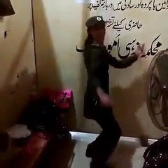 Punjab Female Police Constable Dancing In Darbar
