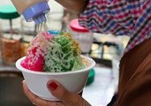 Bangkok Street Vendor Creates Amazing Dessert