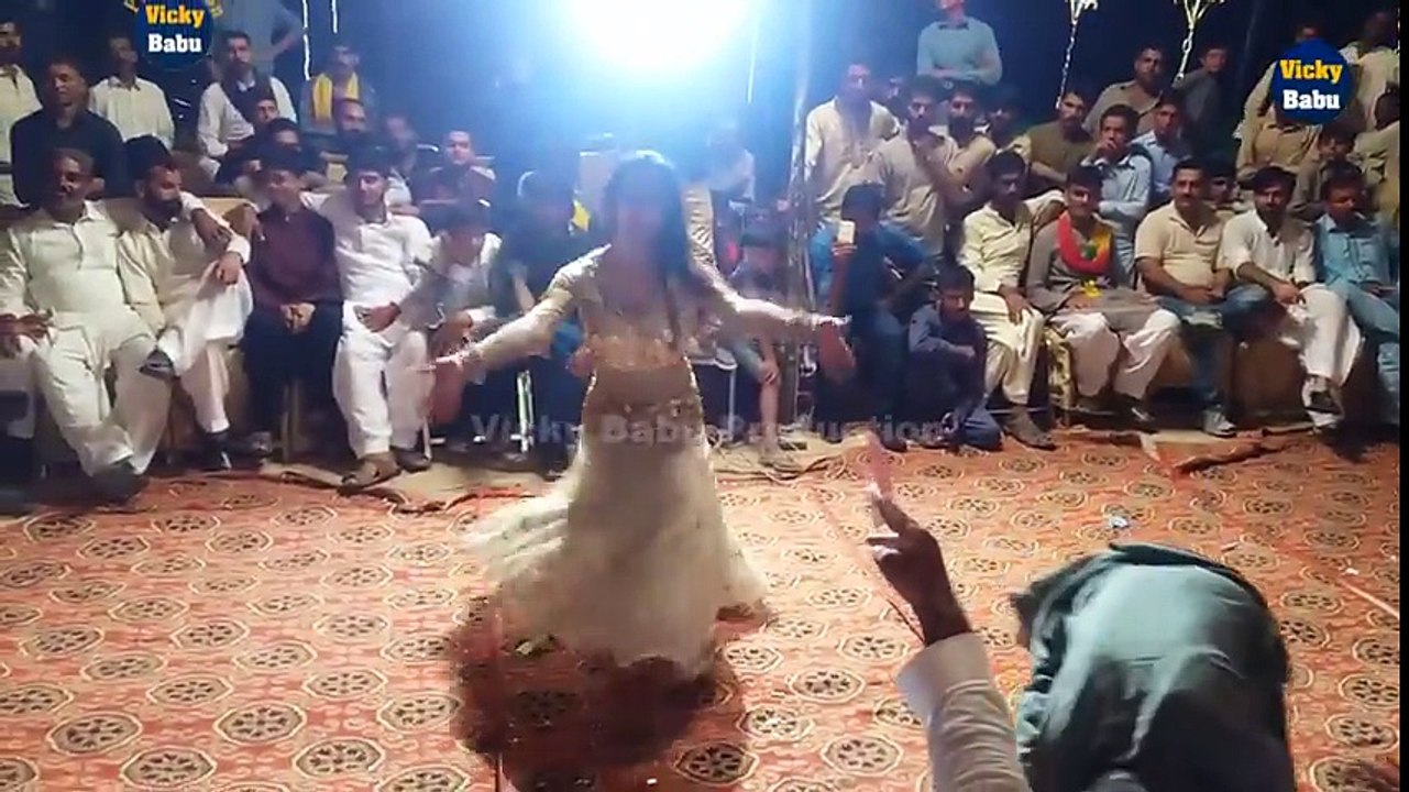 Madam Talash Jan - Thaki Thaiyan - Zeeshan Khan Rokhri - Shemail PRIVATE MUJRA VIDEO