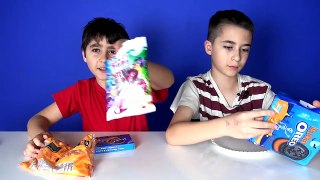 Kids Candy Review: Halloween Oreo, My Little Pony Candy Pops and More