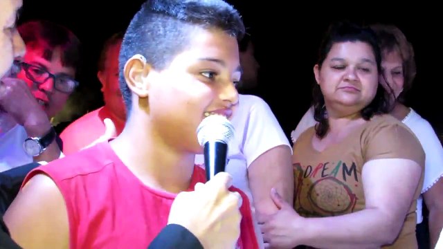 DEA CHILD, HE REMOVES HIS HEARINGS AND BEGINS TO HEAR !!! EVANGELISTA DIEGO IBAÑEZ