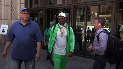 R. Kelly Accused of ‘Grooming’ Teen Girl as Sexual ‘Pet’