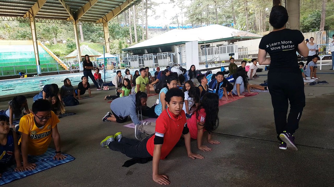 Why Should I Roll? Foam Rolling Challenge: Toots Teens Videos/Indoor Activities/Fitness Activities Why should I do foam rolling? Why should I roll? What is foam rolling anyway?/ Fun Baby Videos