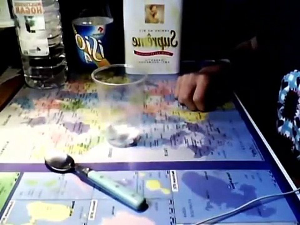 Tuto:1 Comment faire une boule puante tres facile