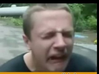 Guy eats hottest pepper