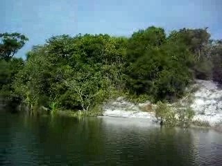 Traversée du canal des Pangalanes en pirogue