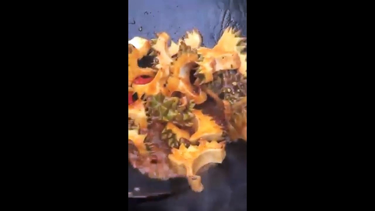 Sự thật bất ngờ đằng sau món ăn gây sốt trên mạng xã hội: Vỏ sầu riêng xào sốt sambal