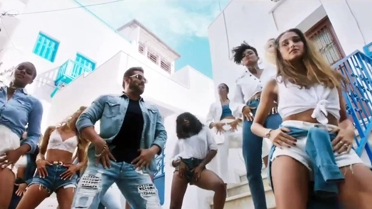 Swag_Se_Swagat_Song___Tiger_Zinda_Hai___Salman_Khan___Katrina_Kaif