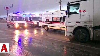 Konya�da Minibüs, TIR�a arkadan çarptı 13 yaralı