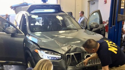 Megállapodás az önvezető autó végzetes balesetének ügyében