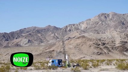 Cet homme fabrique sa propre fusée et la fait décoller... Fou