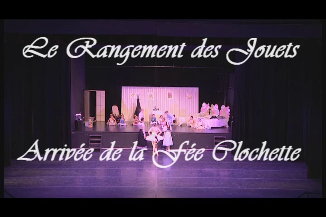 Gala 2017-Peter Pan-03-Jouets-Arrivée de Clochette