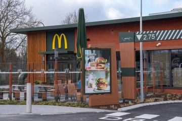 Inauguration Mac Do Couvin