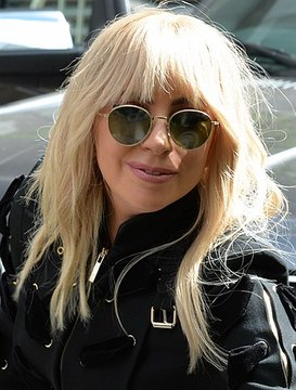 Les évolutions vestimentaires de Lady Gaga