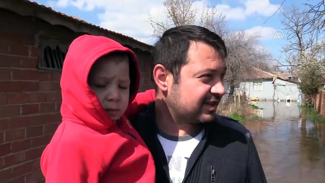 Tunca Nehri taştı bahçeleri ve ahırları su bastı - EDİRNE