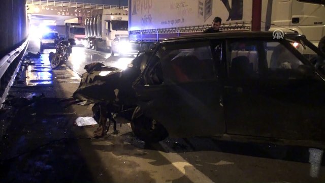 Zincirleme trafik kazası: 4 yaralı - KOCAELİ