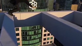 most fearless guy climibing on buildings