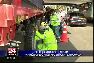 Camión quedó atascado en puente Atocongo y genera congestión vehicular