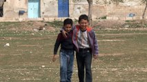 - Türkiye'yi Ağlatan Yahya, Türk Askeri Olmak İçin Mum Işığında Ders Çalışıyor- 10 Yaşındaki Yahya'nın Köyünde Elektrik Yok- Okulu Yıkılan Ve Çadırda Eğitim Gören Türkmen Çocuğun Sözleri Yine Yürekleri Dağladı