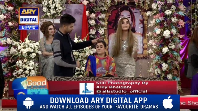 Mashoor Makeup Artist Se Seekhiye Lipstick Lagane Ka Tarika