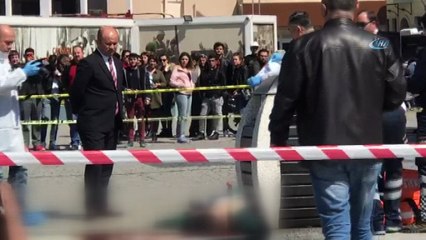 Kalbinden bıçakladıktan sonra silahla katlettiği adama “Tecavüzcü” diye bağıran saldırgan polise teslim oldu