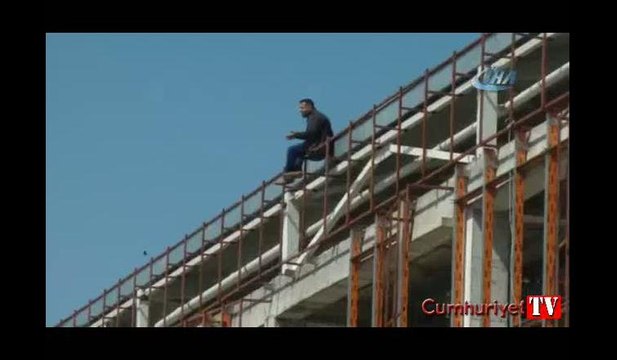 Parasını alamayan işçi canına kıymaya çalıştı