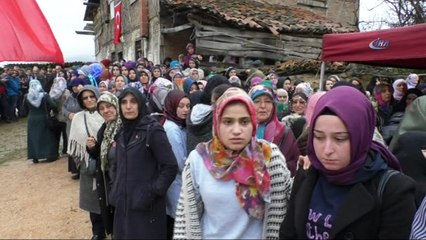 Şehit annesi: 'Yavrumu yaktılar ama sevindirmeyeceğim onları. Güçlü bir anneyim ben, çocuğumun kanını yerde bıraktırmayacağım'