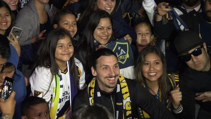Los Angeles recibe con euforia a Zlatan Ibrahimovic