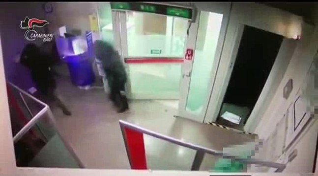 Arrestata banda del Bancomat