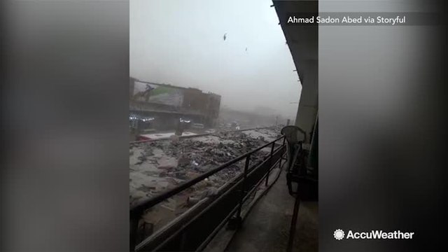 Powerful winds spread dust throughout Baghdad