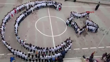 Sivas Öğrencilerden Ay-yıldız Figürlü Komando Yemini Hd