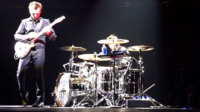 Muse - Interlude + Hysteria, Toyota Center, Houston, TX, USA 12/1/2015