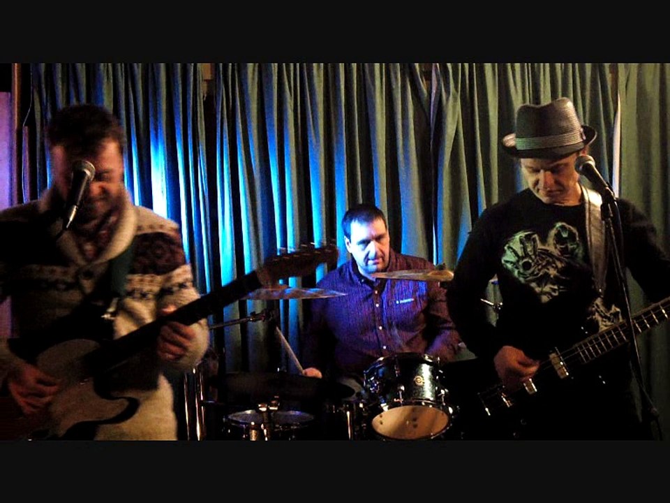 Junebug perform 'Pump It Up' by Elvis Costello And The Attractions (Cover Version).
