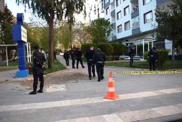 Baba, Kızı ve Parkta Buluştuğu 2 Erkek Arkadaşına Kurşun Yağdırdı