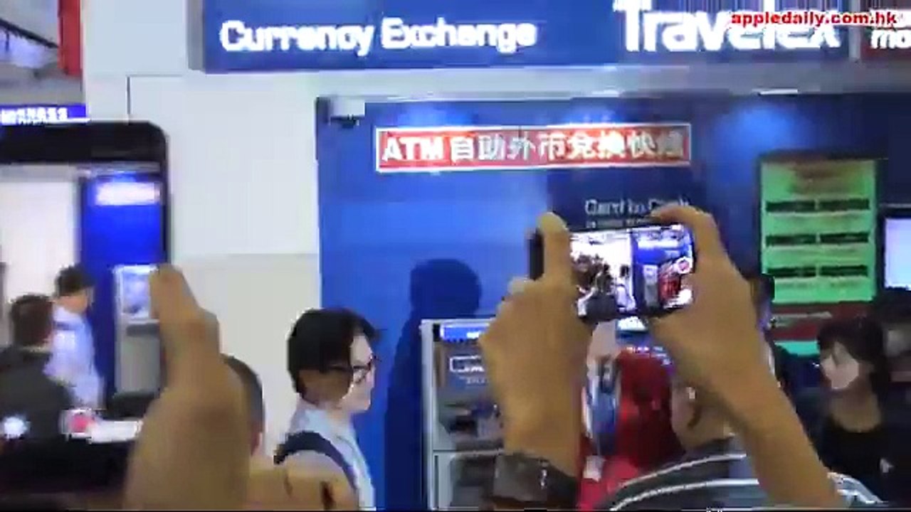 【仲有廿個貨櫃】最後一次！安室奈美惠抵港 歌迷瘋狂尖叫