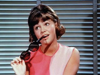 1x29 - Ask Helpful Hannah