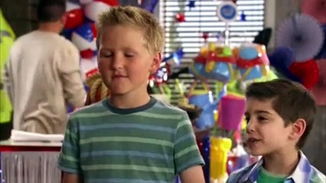 Stuck In The Middle S01E13 Stuck in the Harley Car