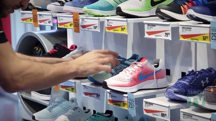 Michael Del Zotto Puts In a Shift at Sport Chek