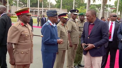 Visibly Drunk Uhuru leaves Kenya after Deporting Miguna Miguna Again as Jubilee leader laugh at JKIA