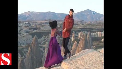 Turistler Kapadokya manzarası yerine erkek arkadaşını tokatlayan kızı izledi