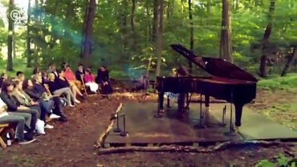 Waldkonzert von Khatia Buniatishvili | Euromaxx