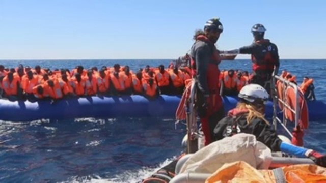 Más de 250 inmigrantes rescatados en 24 horas frente a las costas de Libia