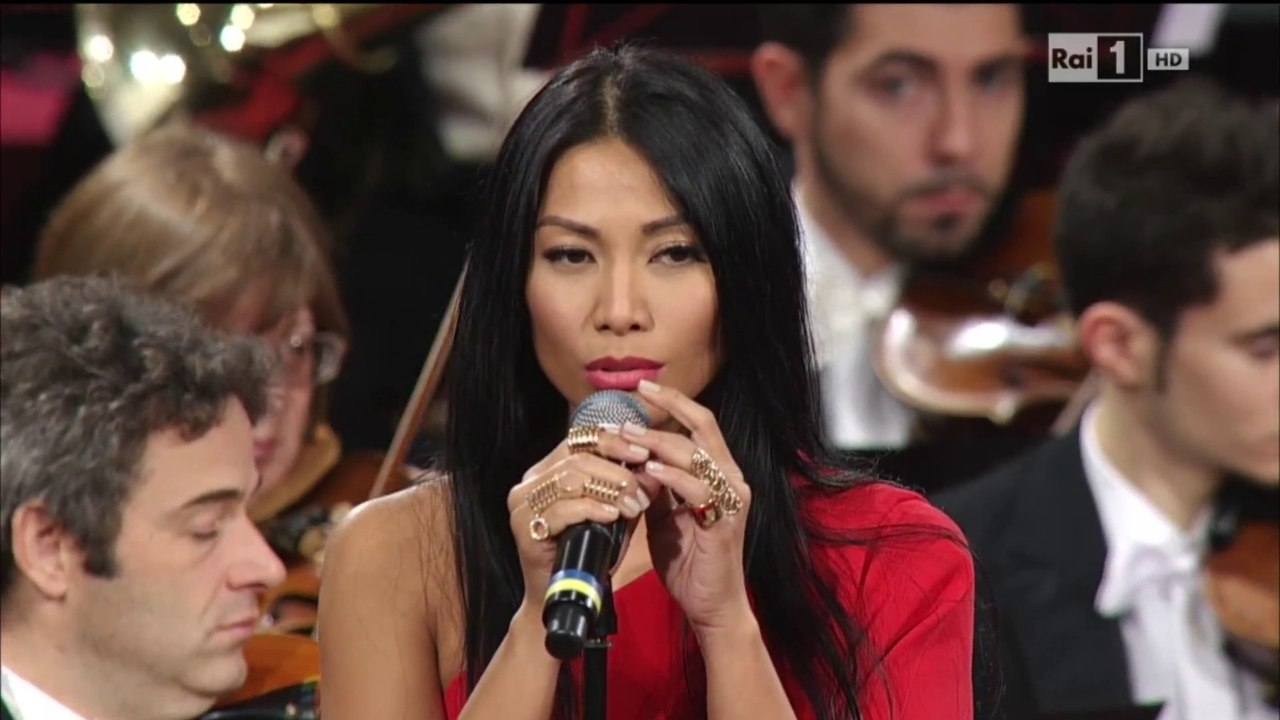 Anggun - Malam Kudus (Silent Night) at San Francesco Concerto di Natale ad Assisi
