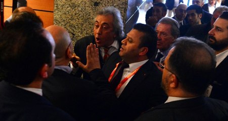 Galatasaray Mali Genel Kurulunda Eski Yöneticiye Saldırı Girişimi