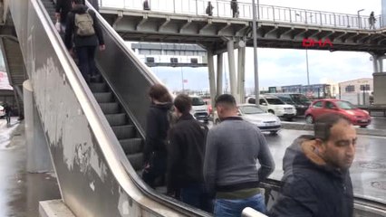 'Parçalara Ayrılacağım' Diye Düşündüm... Çalışmayan Yürüyen Merdivenleri "Kullanmayın" Uyarısı...