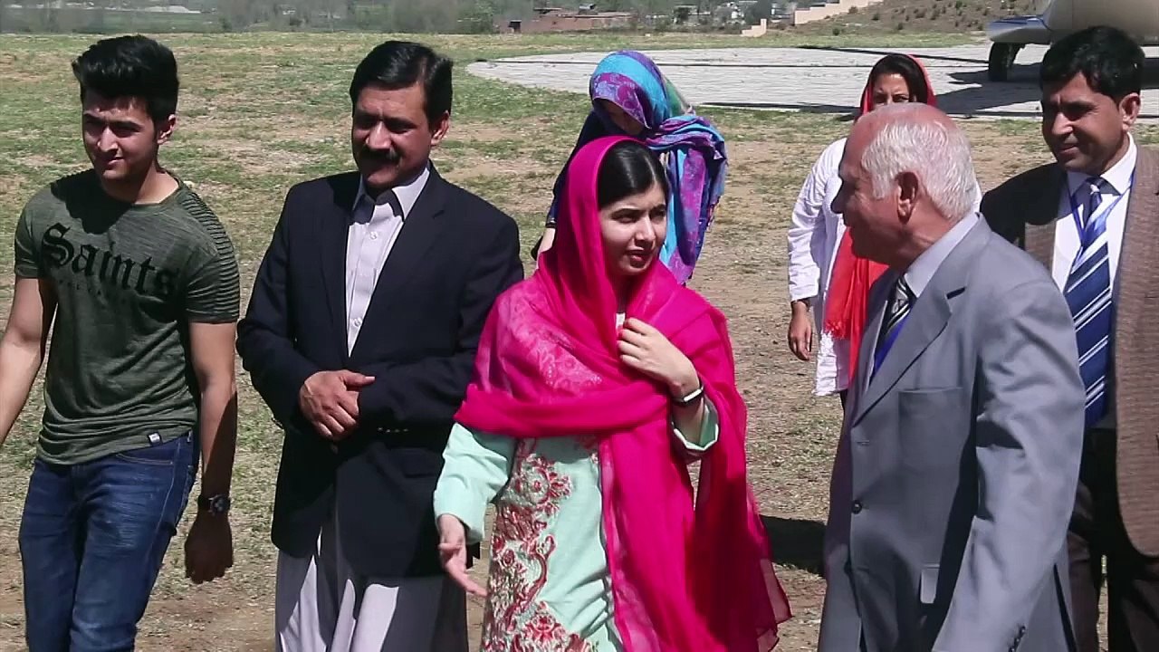 Kurze heimkehr für friedensnobelpreisträgerin malala yousafzai