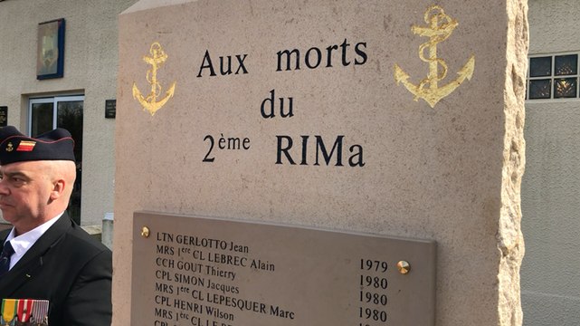 Inauguration du monument aux morts du 2e RIMa