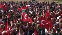Başbakan Yıldırım: 'Türkiye'yi karalamaya çalışan o çok bilmiş kuruluşların  sesi soluğu kesildi' - İZMİR